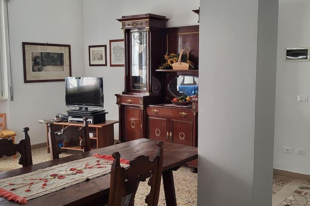 La Casa Di Lucia: Grande Appartamento Con Balcone Брешия Экстерьер фото